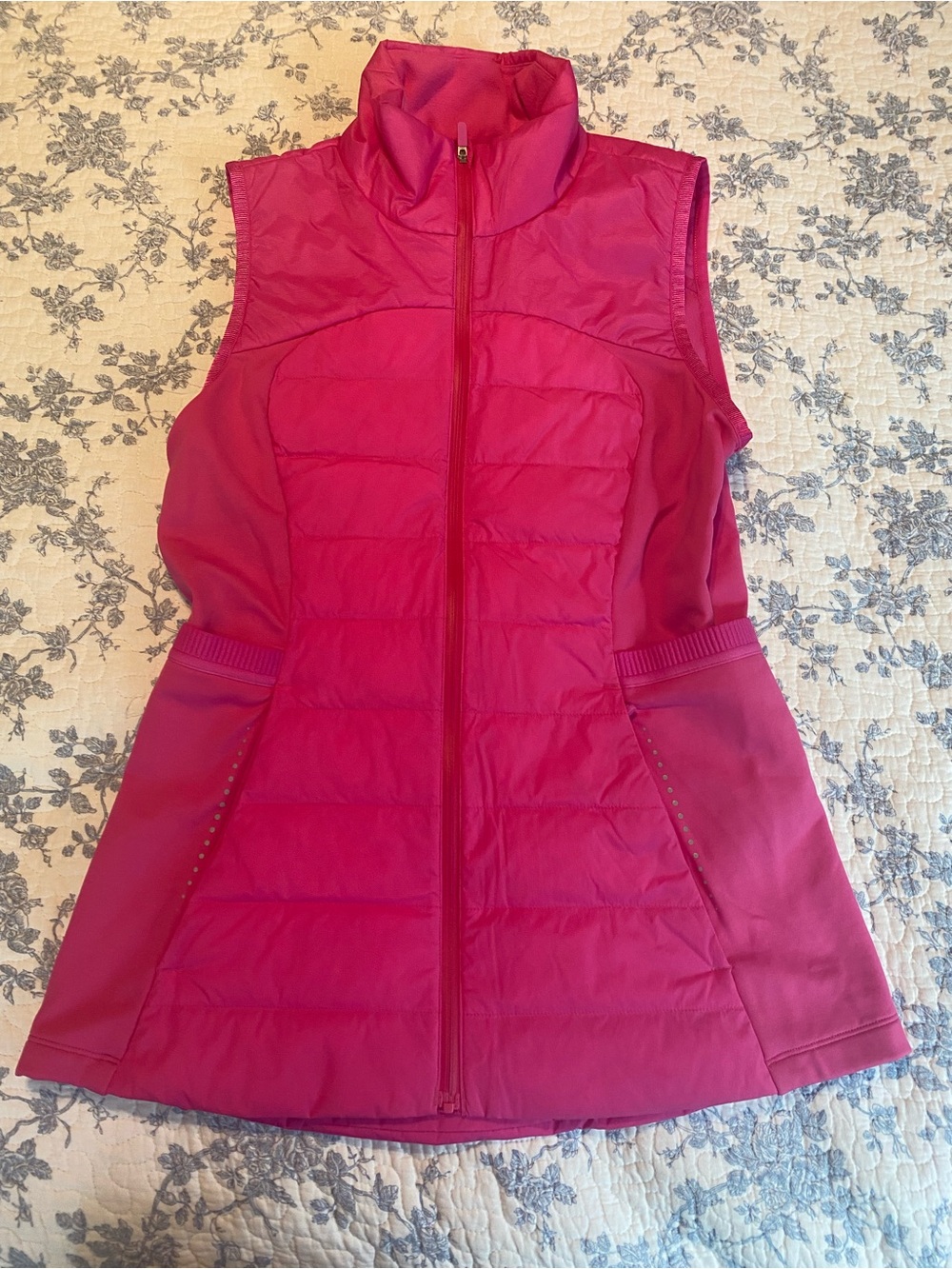 Lululemon Down For It All Vest Sonic Pink Size 6